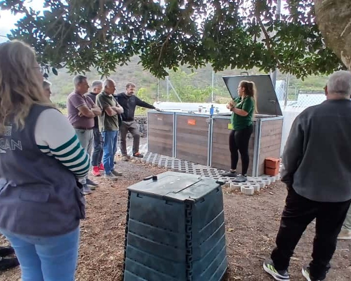 Santiago del Teide fortalece la formación en compostaje con el proyecto ‘Abónate al Cambio’