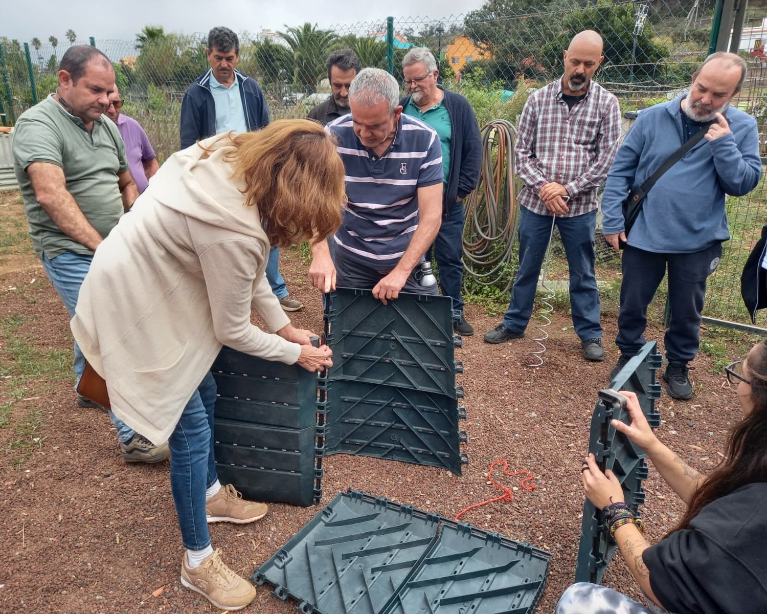 Tacoronte acoge la segunda formación en su municipio del proyecto ‘Abónate al Cambio’ en el Mercadillo del Agricultor